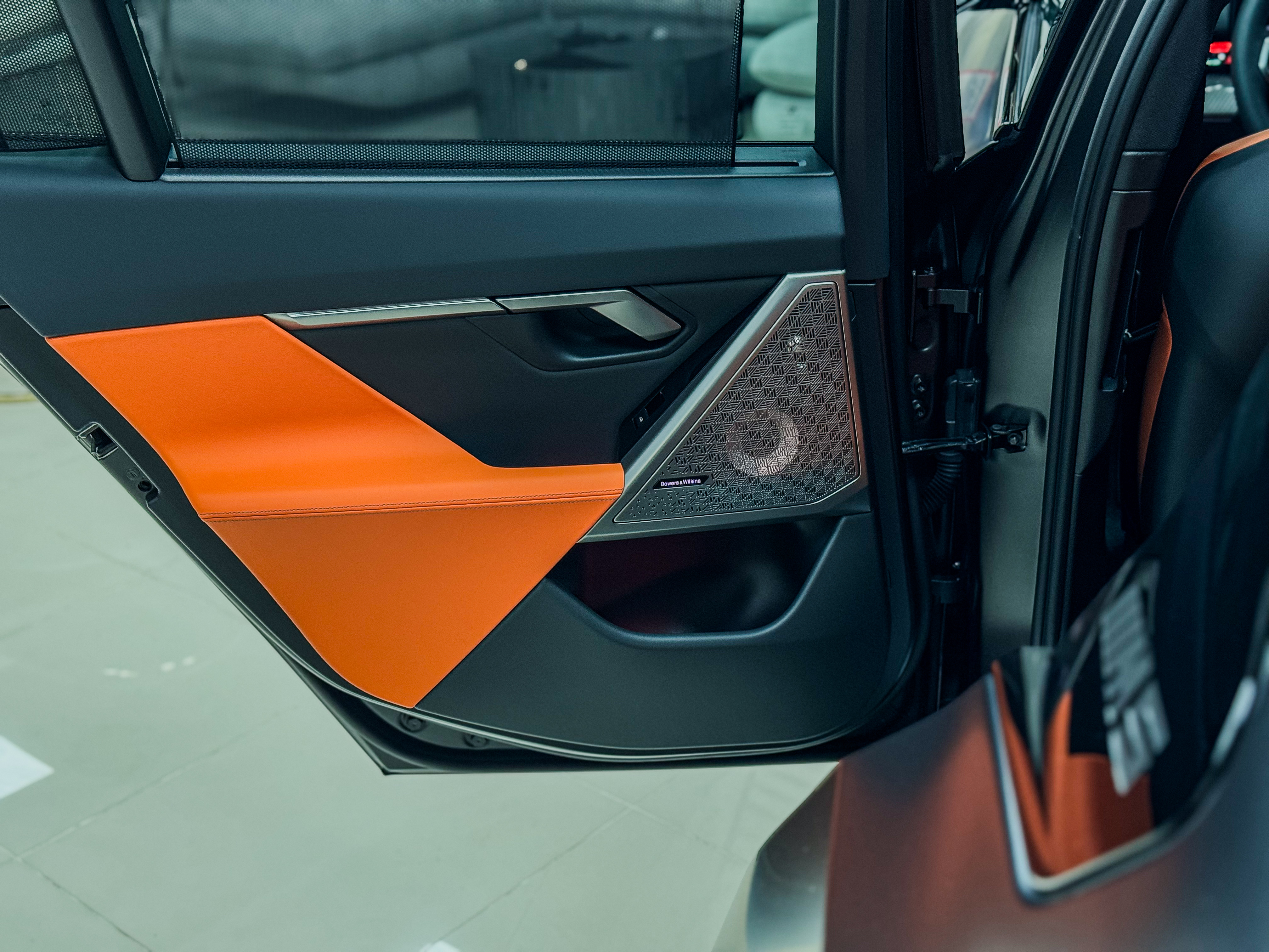 X-Drive 4.4L V8 Plug-In