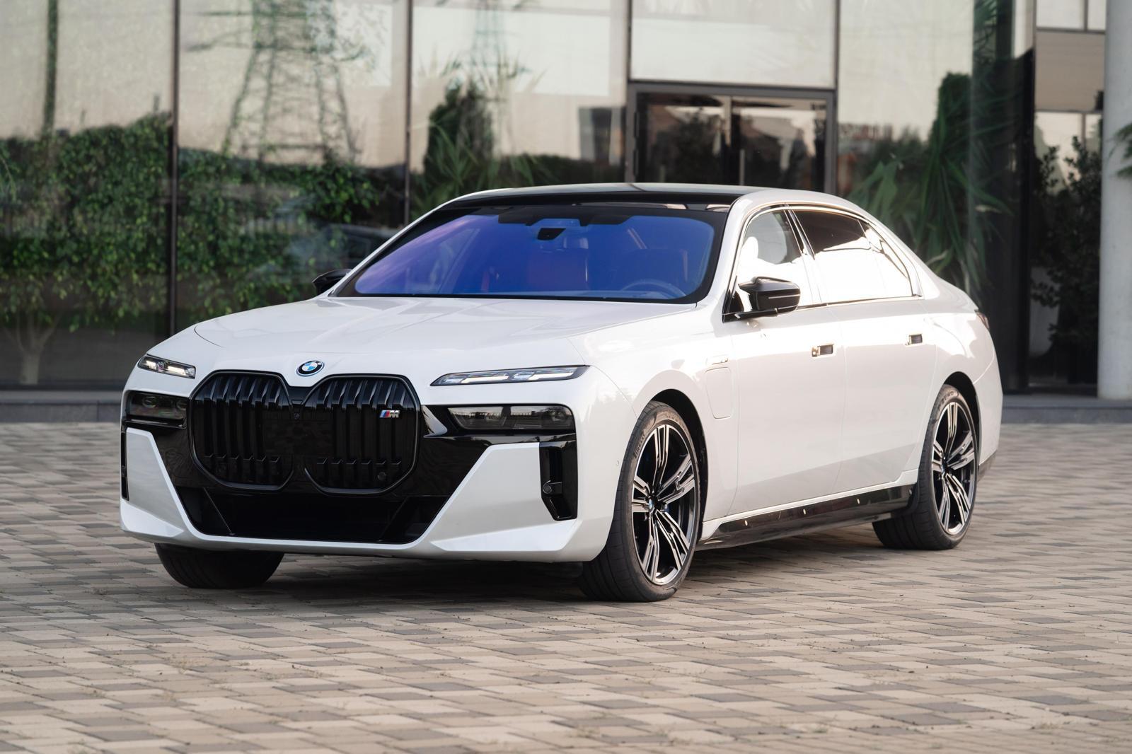 Interior Gran Lusso / X-Drive / 571 CP