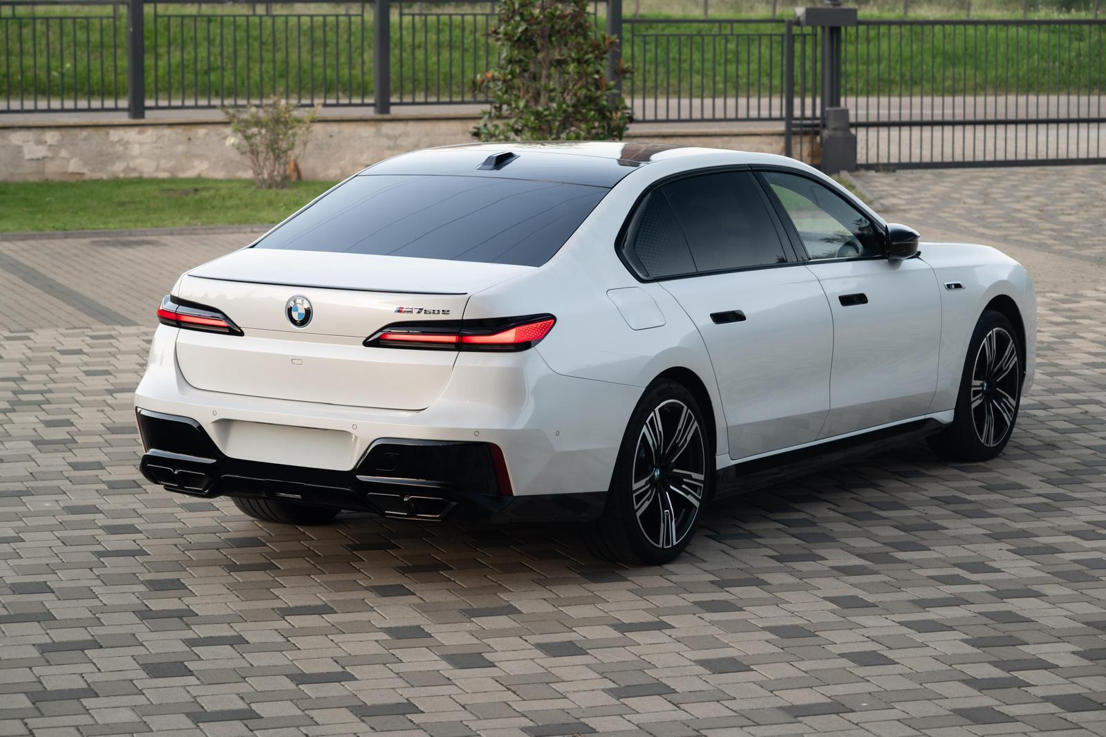 Interior Gran Lusso / X-Drive / 571 CP